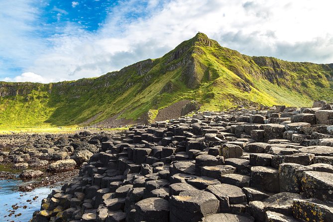2-Day Northern Ireland Tour from Dublin Including Belfast and Giants Causeway - Why this two-day format works from Dublin