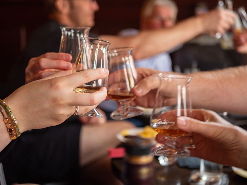 2-Hour Deluxe Whiskey & Food Tasting - The Palace Bar in Temple Bar