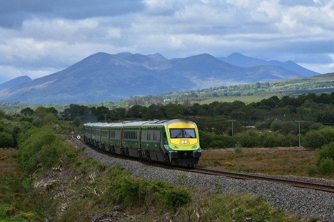 4-Day Blarney Castle, Ring of Kerry, Cliffs of Moher & Connemara - Guides, group size, and the pace
