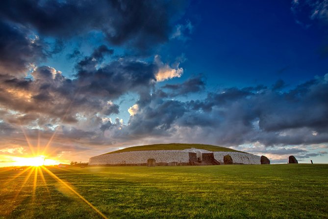 6 hour Half-Day Award Winning Private Tour of the Boyne Valley - Why Newgrange makes this Dublin day trip special