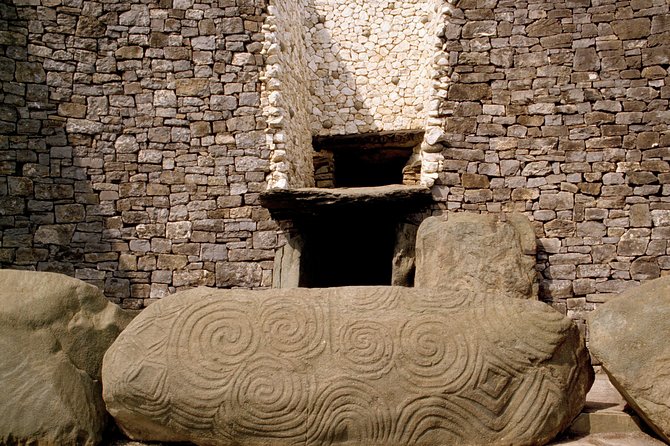 6 hour Half-Day Award Winning Private Tour of the Boyne Valley - The Hill of Tara and Ireland’s High Kings
