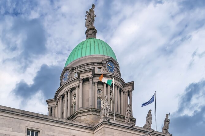 A Self Guided Walking Tour of Dublin's Docklands - Labor, transport, and the working city
