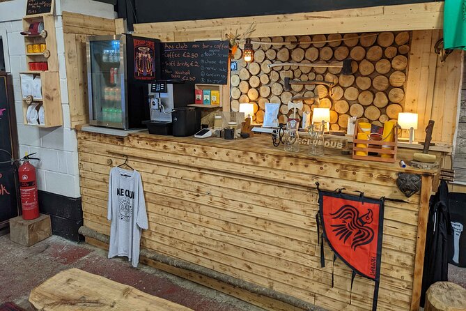 Axe Throwing Open Session (Dublin) 1hr - What the $20 price includes in practical terms