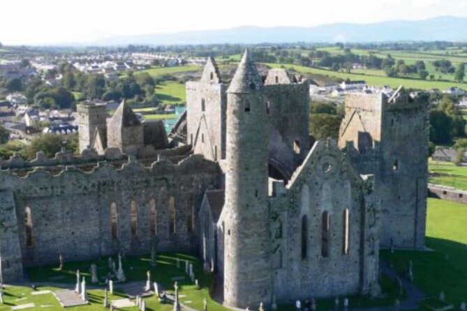 Blarney Castle and The Rock of Cashel with Private Chauffeur Tour - A Long Day from Dublin with Two Very Different Sights