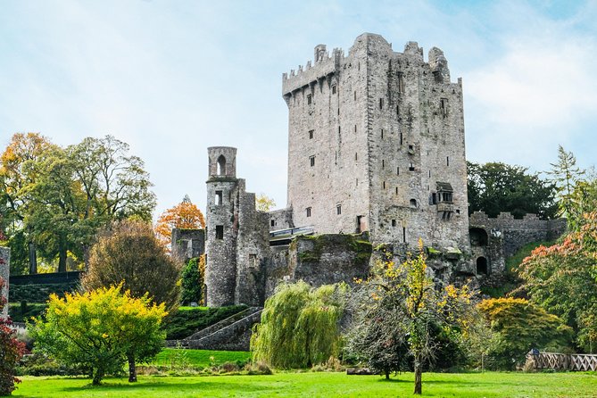 Blarney, Rock of Cashel & Cahir Castles Day Tour From Dublin - Leaving Dublin before the city wakes