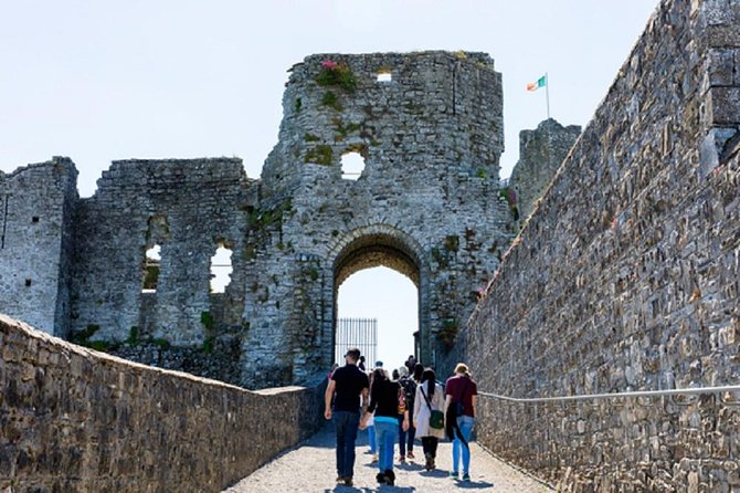 Celtic Boyne Valley & Ancient Sites Day Tour From Dublin - Lunch and the Fore Distillery stop