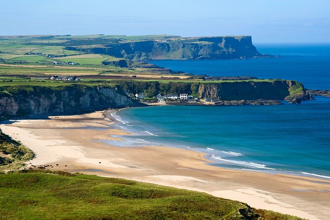 Chauffeur Giants Causeway & Belfast Private Day Tour From Dublin - Belfast, one useful hour in the city