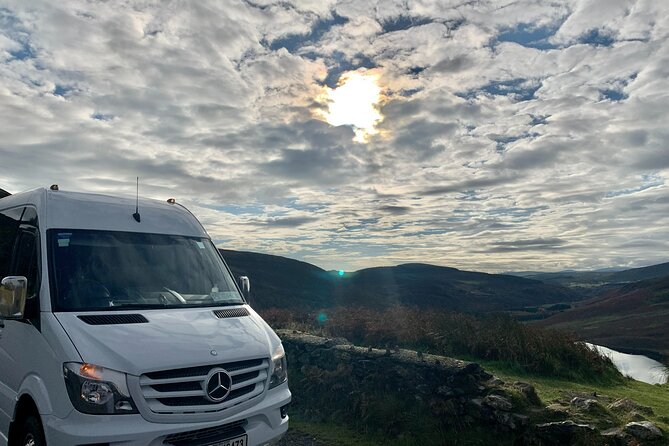 Chauffeur Giants Causeway & Belfast Private Day Tour From Dublin - The Dark Hedges, a fast photo stop