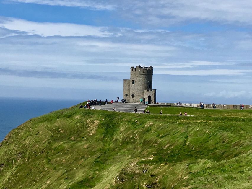 Cliffs of Moher and Galway Tour in Italian or Spanish - The day begins with a long ride from Dublin