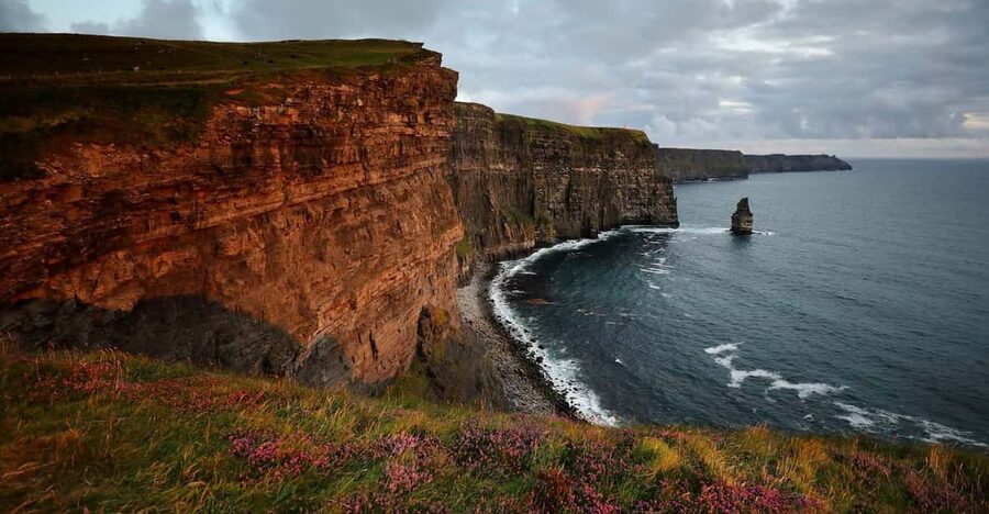 Cliffs of Moher: Private Luxury tour from Dublin - Castles, monasteries, and Ireland through the centuries