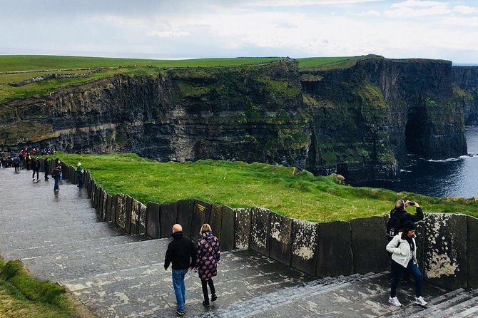 Cliffs Of Moher Tour In Spanish - Coach comfort, timing, and group size