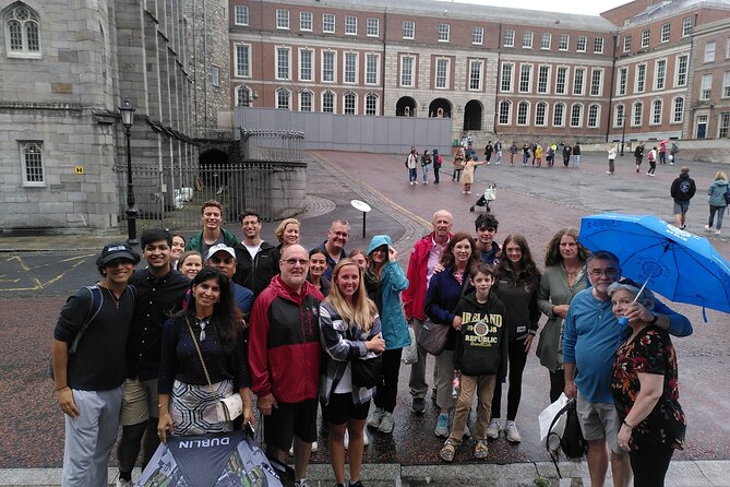 Complete tour of Dublin in Italian - Ha’penny Bridge and a quick riverside story