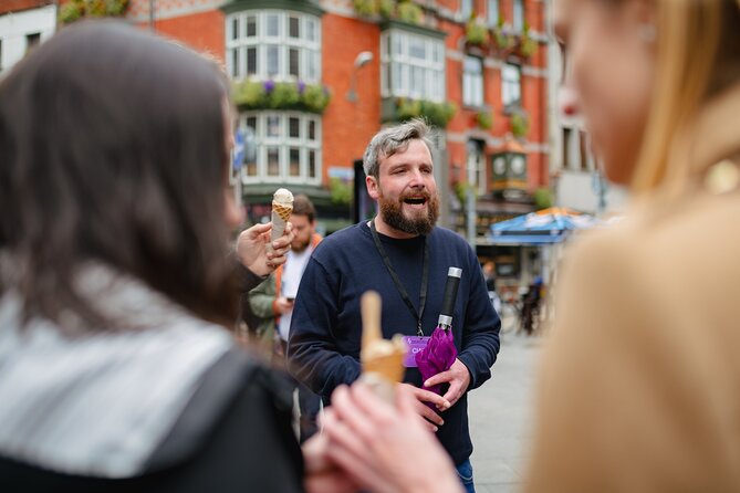 DayTripper Dublin: A Guided City Walking Tour - Grafton Street and Molly Malone
