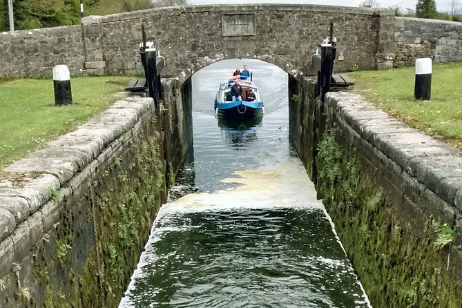 Digby Lock Cruise - Explore Ireland's Historic Grand Canal. - Key points at a glance
