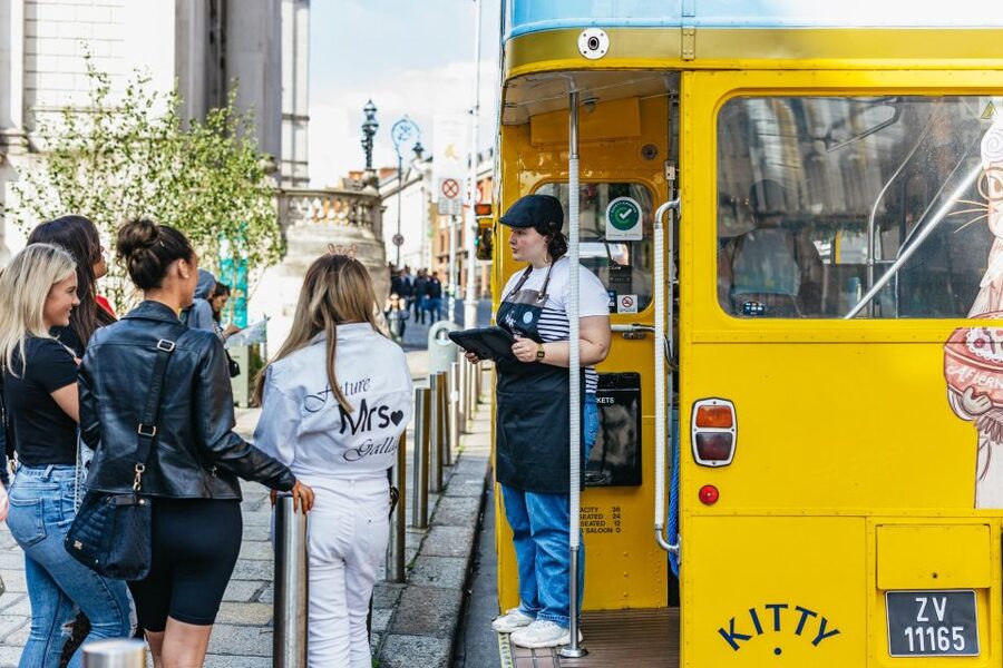 Dublin: Afternoon Tea Vintage Bus Tour - From St. Stephen’s Green to Trinity College
