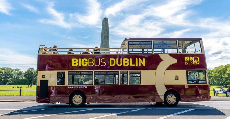 Dublin: Big Bus Hop-On, Hop-Off Tour with Live Guide - Stops 11 to 18: Georgian streets, Temple Bar and Dublin Castle