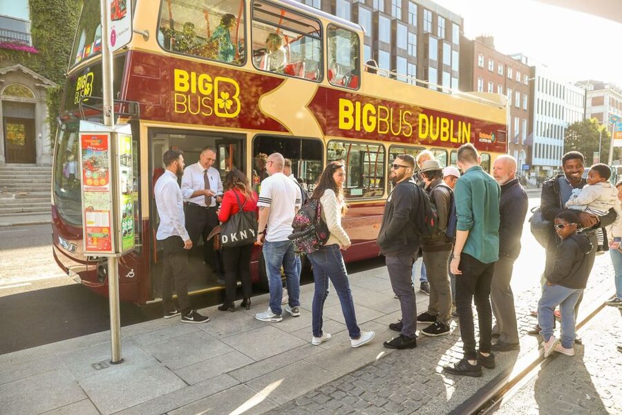 Dublin: Big Bus Hop-On, Hop-Off Tour with Live Guide - Why the live guide matters on this route