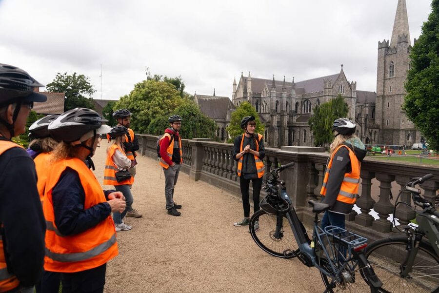 Dublin: Bike & E-Bike Tour with a Local Guide - Why a bicycle is a useful first look at Dublin
