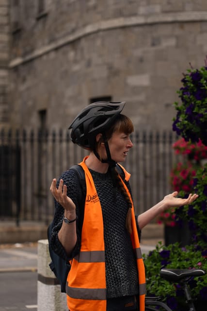 Dublin: Bike & E-Bike Tour with a Local Guide - Christ Church Cathedral and the return to Drury Street