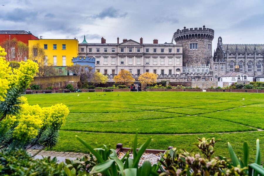 Dublin: Book of Kells, Dublin Castle and Christ Church Tour - Inside the Old Library and the Book of Kells
