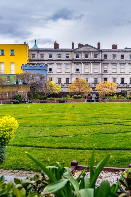 Dublin: Book of Kells, Dublin Castle and Christ Church Tour - What $77 buys you