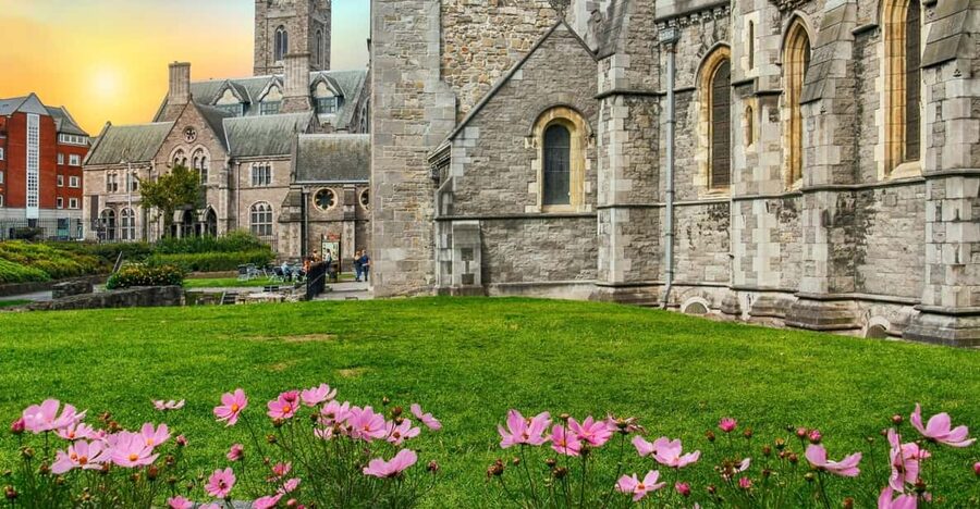 Dublin: Book of Kells, Dublin Castle and Christ Church Tour - Christ Church Cathedral from the outside