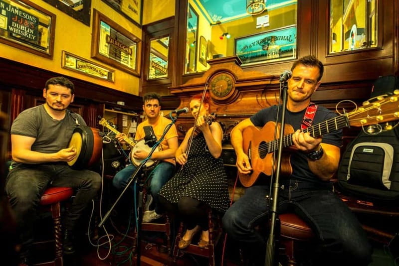 Dublin: City Pub Crawl Experience - Starting at Trinity Bar on Dame Street