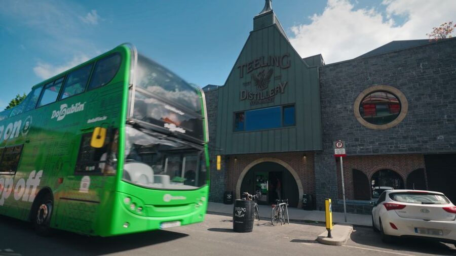 Dublin: Cruise Excursion Hop-On Hop-Off Tour & Rail Ticket - Phoenix Park and the northern side of the route
