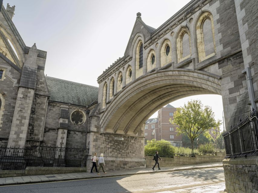 Dublin Explorer Pass: Save up to 50% on 3 to 7 Attractions - Food tours and experiences beyond the standard sights