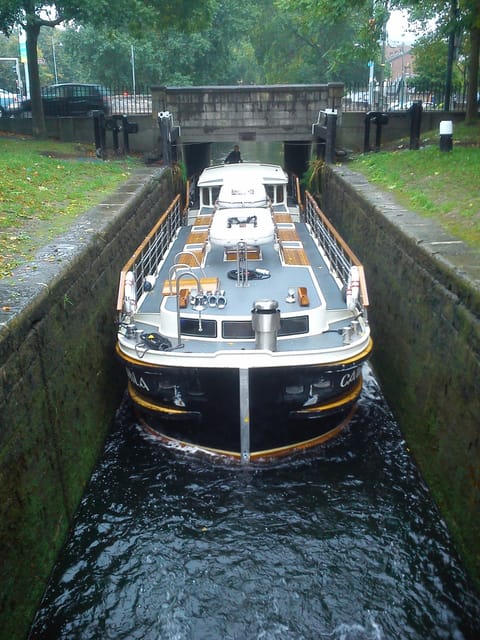 Dublin: Grand Canal Cruise with Dinner - Service, Atmosphere, and the Boat
