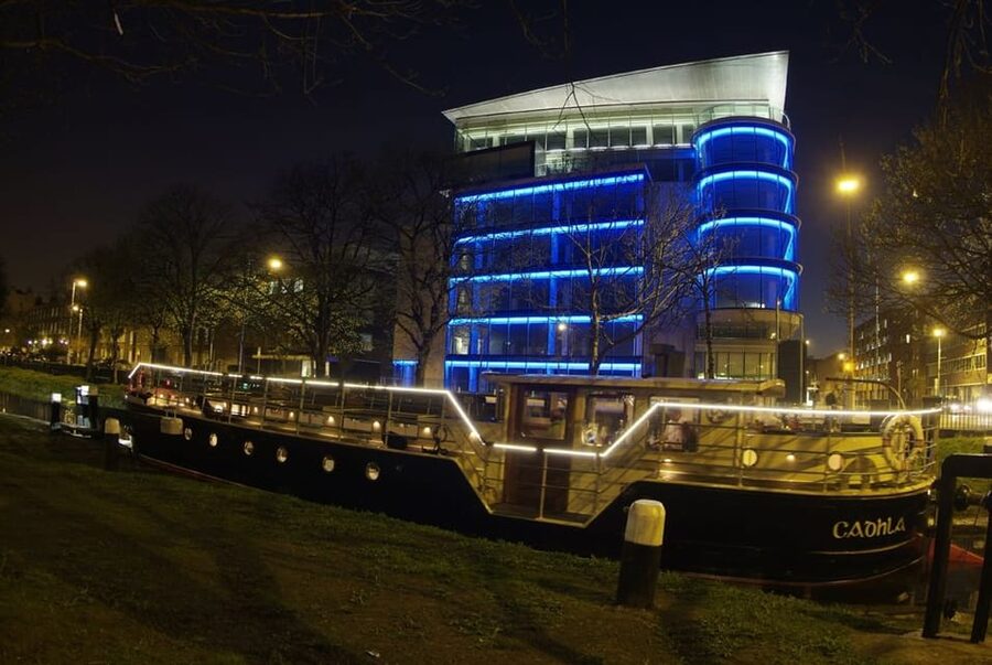 Dublin: Grand Canal Cruise with Dinner - Boarding at Mespil Road