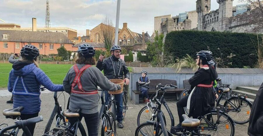 Dublin: Guided Bike & E-Bike Tour - Canals and the River Liffey