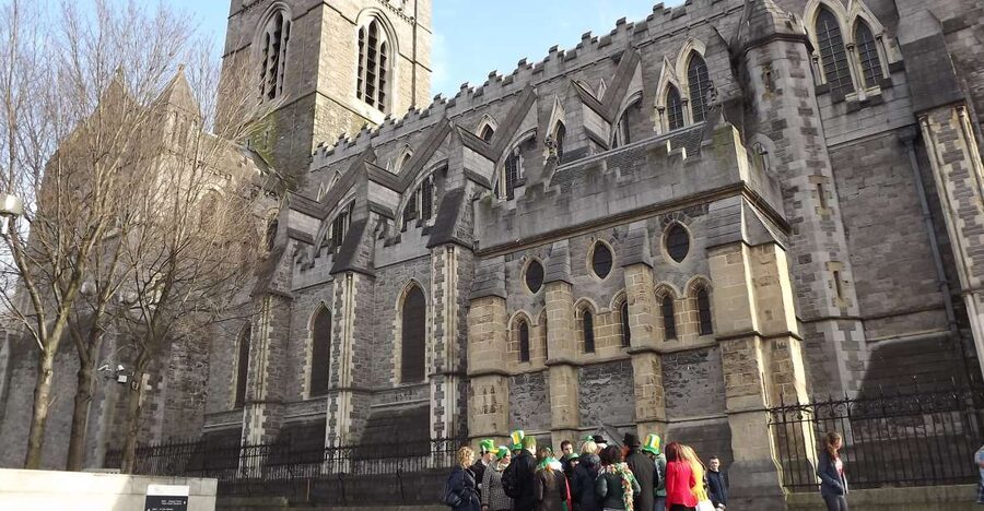 Dublin: Highlights and Hidden Corners Walking Tour - City Hall, Dublin Castle, and the medieval quarter