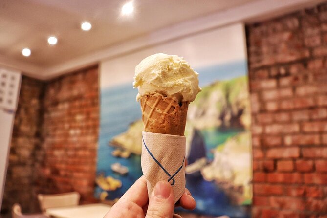 Dublin Historical Centre Private Food Tour with 8 Food Tastings - Irish cheese at 5 Cow’s Lane