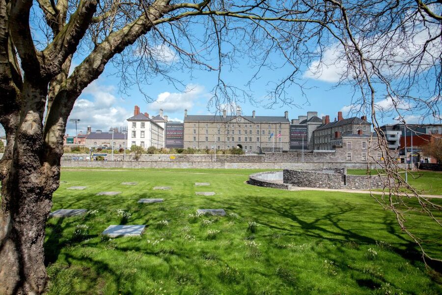 Dublin: Hop-on Hop-off Bus Tour - Why this bus works well in Dublin