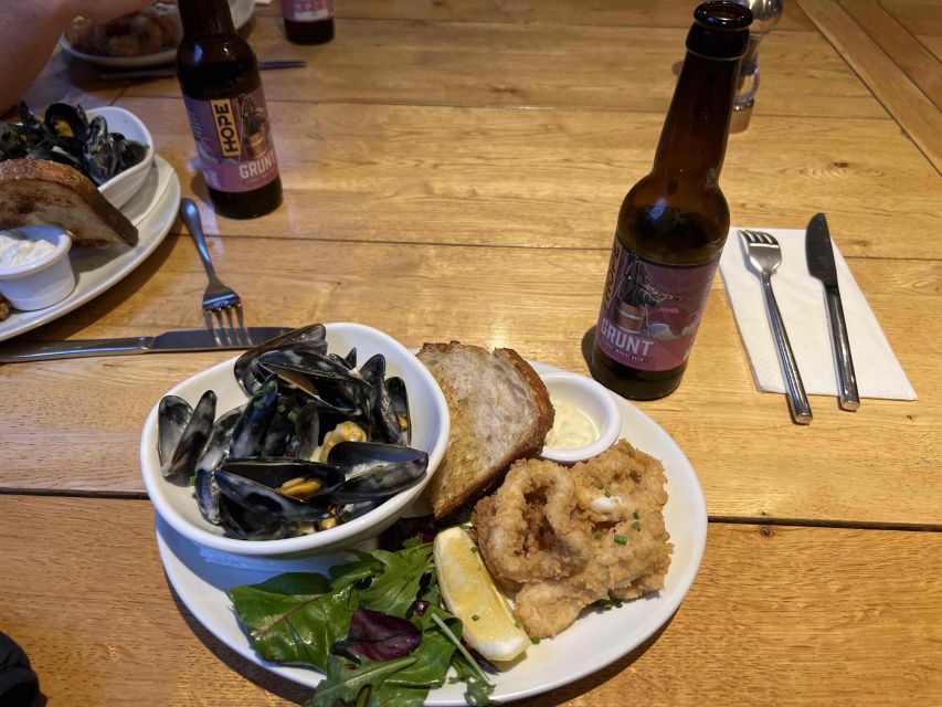 Dublin: Howth Coastal Craft Beer and Seafood Tour - Sampling five local craft beers
