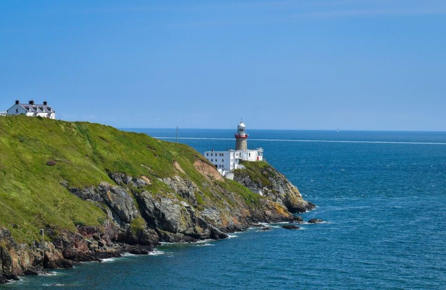Dublin: Howth Coastal Hiking Tour - St Mary’s Abbey and Howth’s old stories