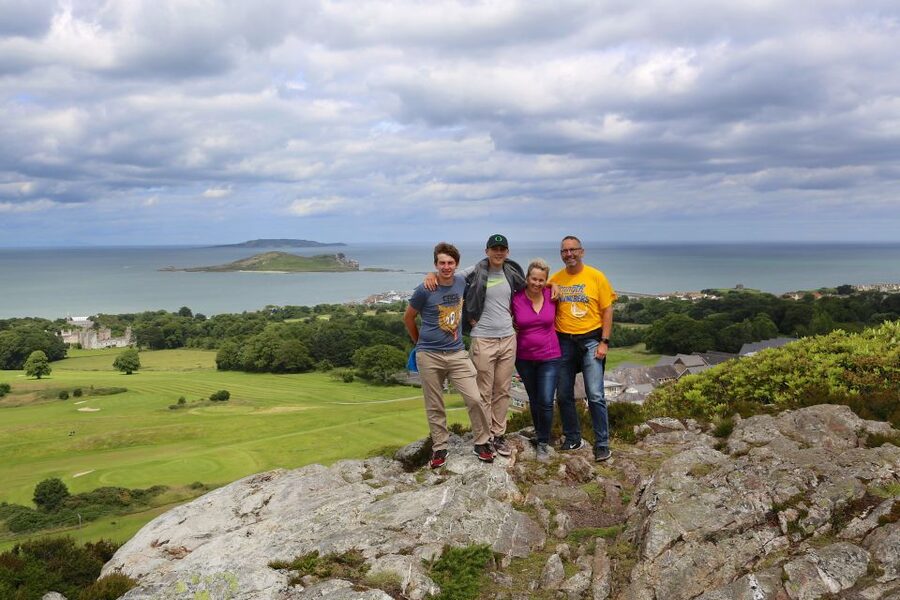 Dublin: Howth Safari Hiking Tour - The cliff viewpoint opens across Dublin Bay
