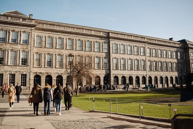 Dublin in a Day: Dublin Castle, Book of Kells, Guinness & Whiskey - The small group and guide can shape the day