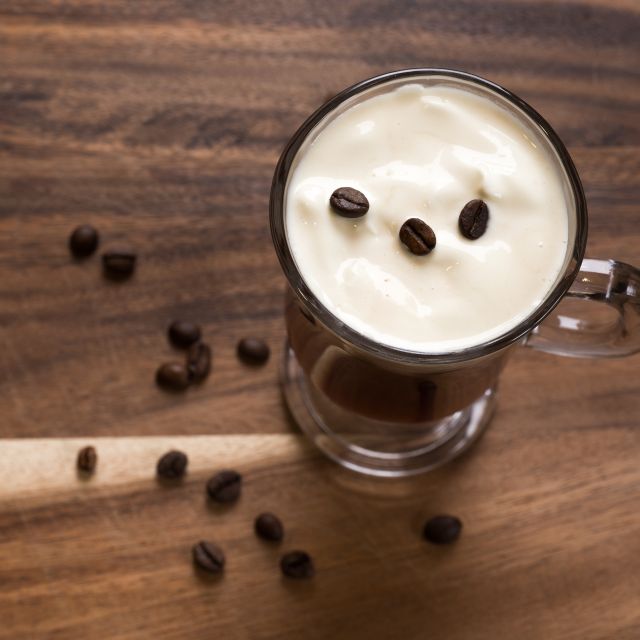 Dublin: Irish Coffee Masterclass at the Irish Whiskey Museum - Why the cream matters