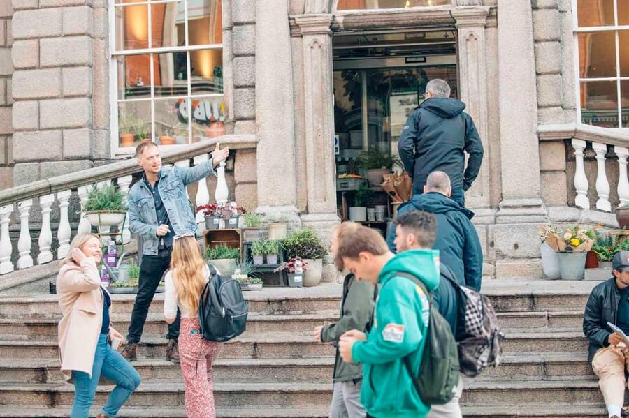 Dublin: Irish Food Trail Walking Tour with 3 Courses - Walking Between the Three Venues