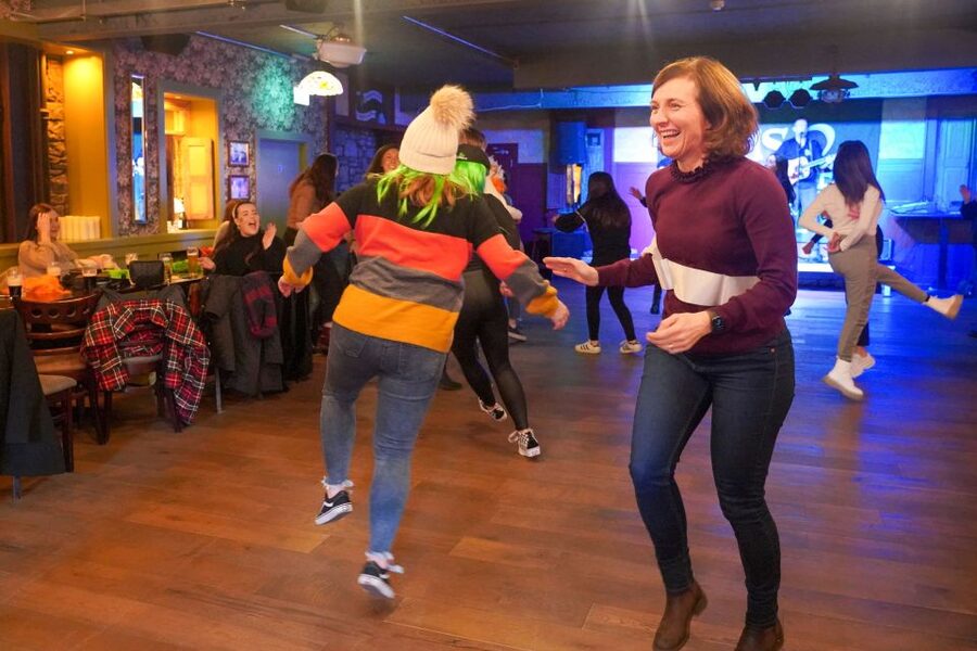 Dublin: Irish Music and Dance Show with Dance Lesson - Who will enjoy this most