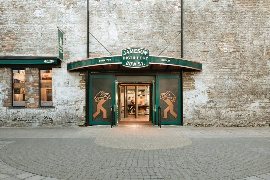 Dublin: Jameson Distillery & Guinness Brewery Guided Tour - The Luas ride gives the afternoon a change of pace