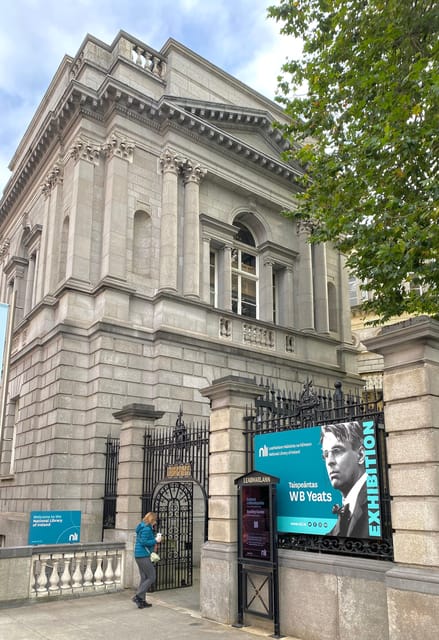 Dublin: Literary Walking Tour - Wilde, Yeats & Joyce - Sweny’s Pharmacy and the James Joyce connection