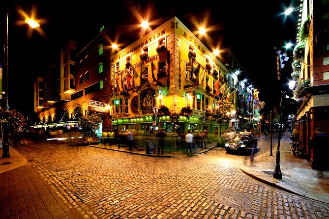 Dublin Live Guided Panoramic Open-Top Night Bus Tour - Oscar Wilde and Merrion Square
