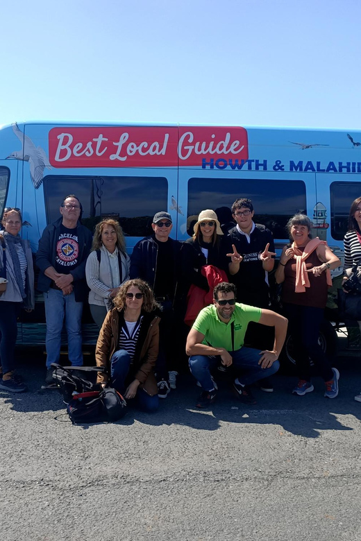 DUBLIN: Malahide castle and Howth MULTILINGUAL full day tour - Time in the Malahide gardens