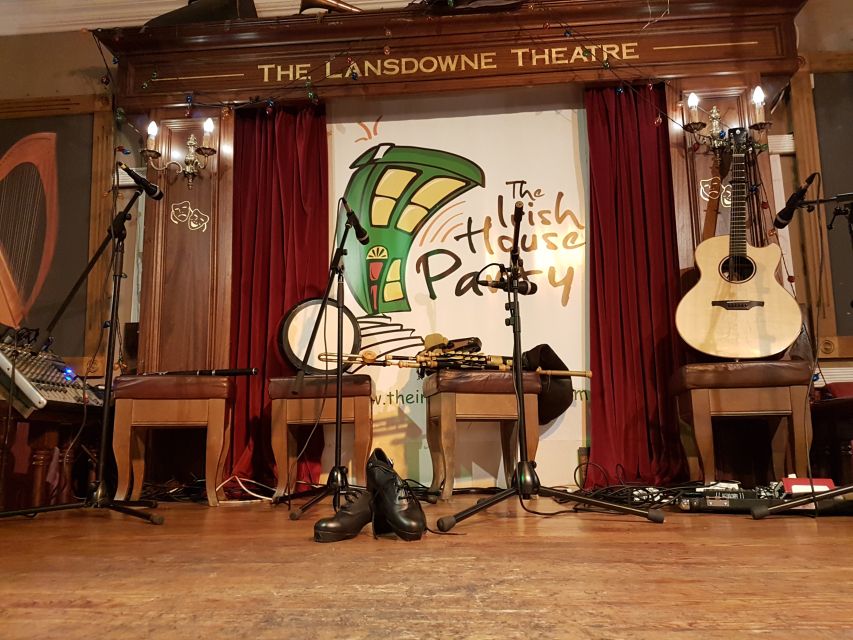 Dublin: Music and Dance Show at The Irish House Party - Stories, humor, and audience participation