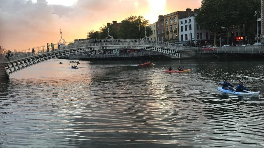 Dublin: Music Under the Bridges Kayaking Tour - Why music under a bridge works so well