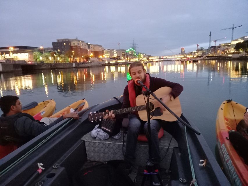 Dublin: Music Under the Bridges Kayaking Tour - Paddling through central Dublin