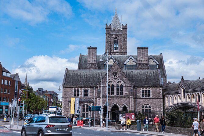 Dublin: Private Chauffeur Tour - Grafton Street and St Stephen’s Green